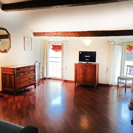 Della Biscia Aparthotel