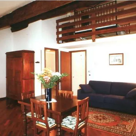 Della Biscia Aparthotel