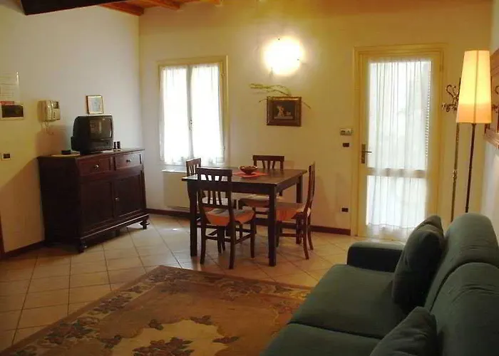 Della Biscia Aparthotel 3*