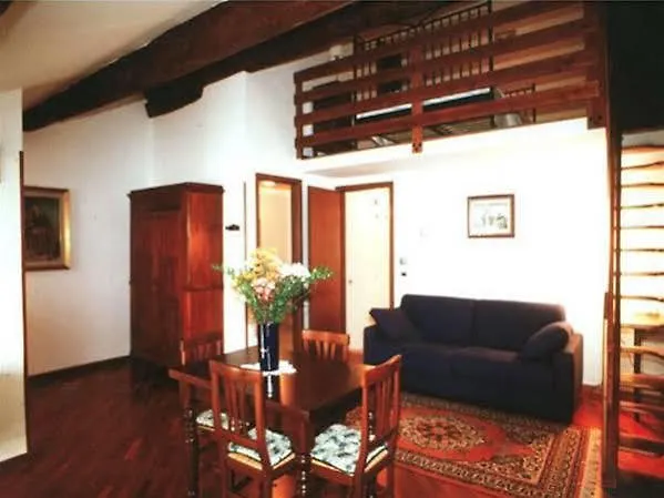 ロカンダ デラ ビシア 3*